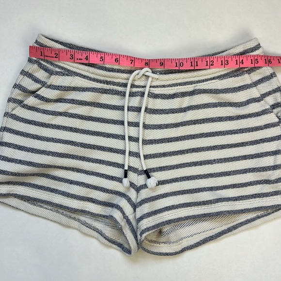 Old Navy -beach shorts - Picture 6 of 7